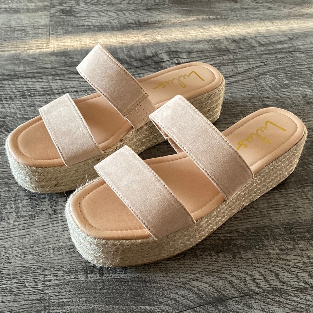 WOMEN’S ESPADRILLES